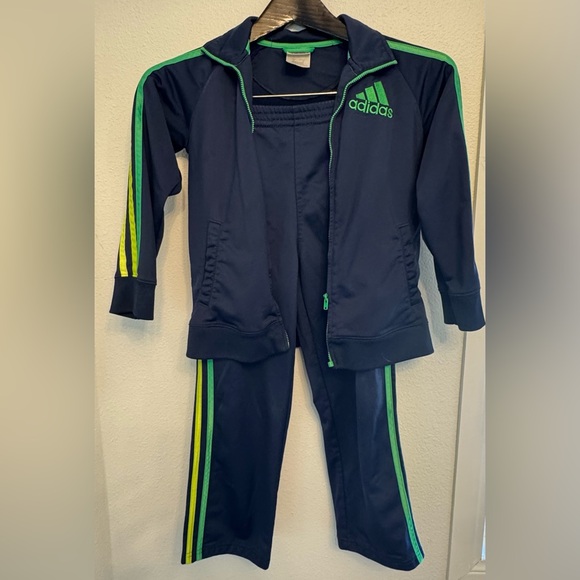 Toddler Addidas jump suit - Picture 1 of 16